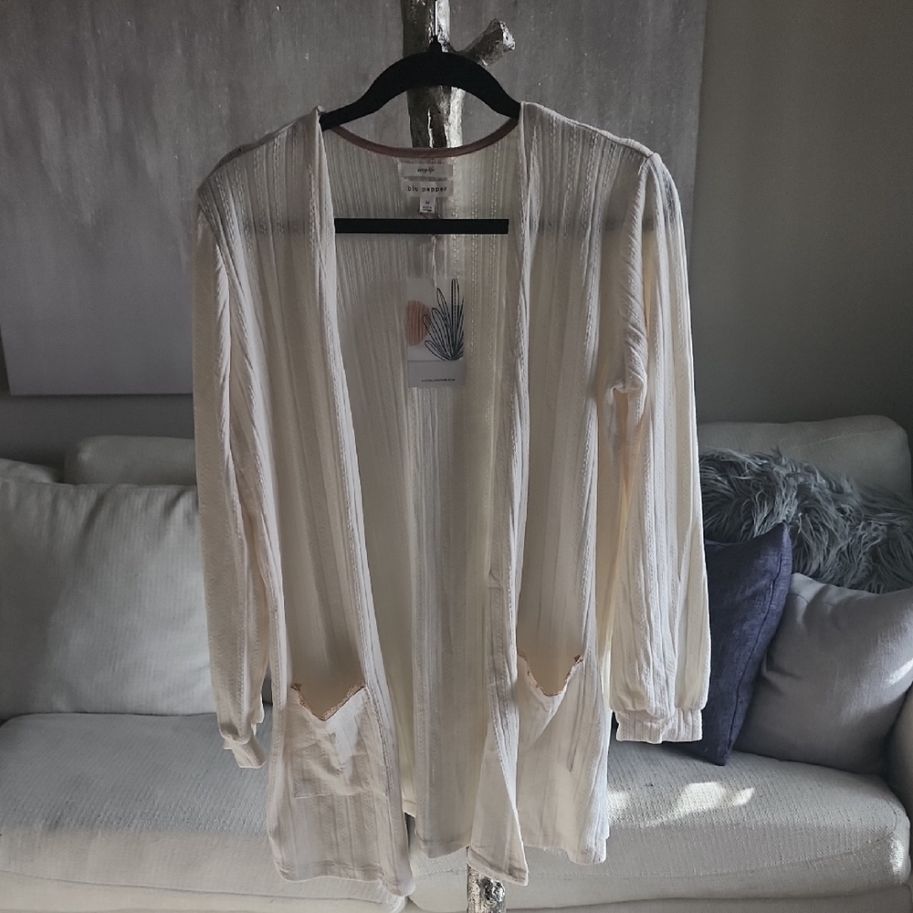 NWT Blu Pepper Ivory Textured Cardigan
